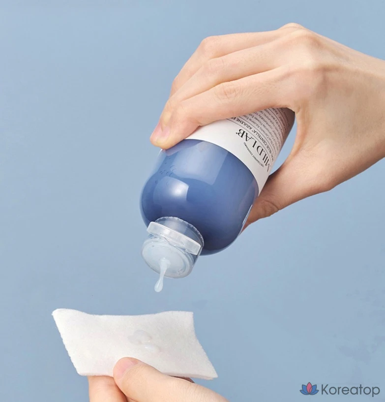 Тонер Mild Lab Real Blue Centella Azulene Essence Toner, 200 мл, 1 шт.