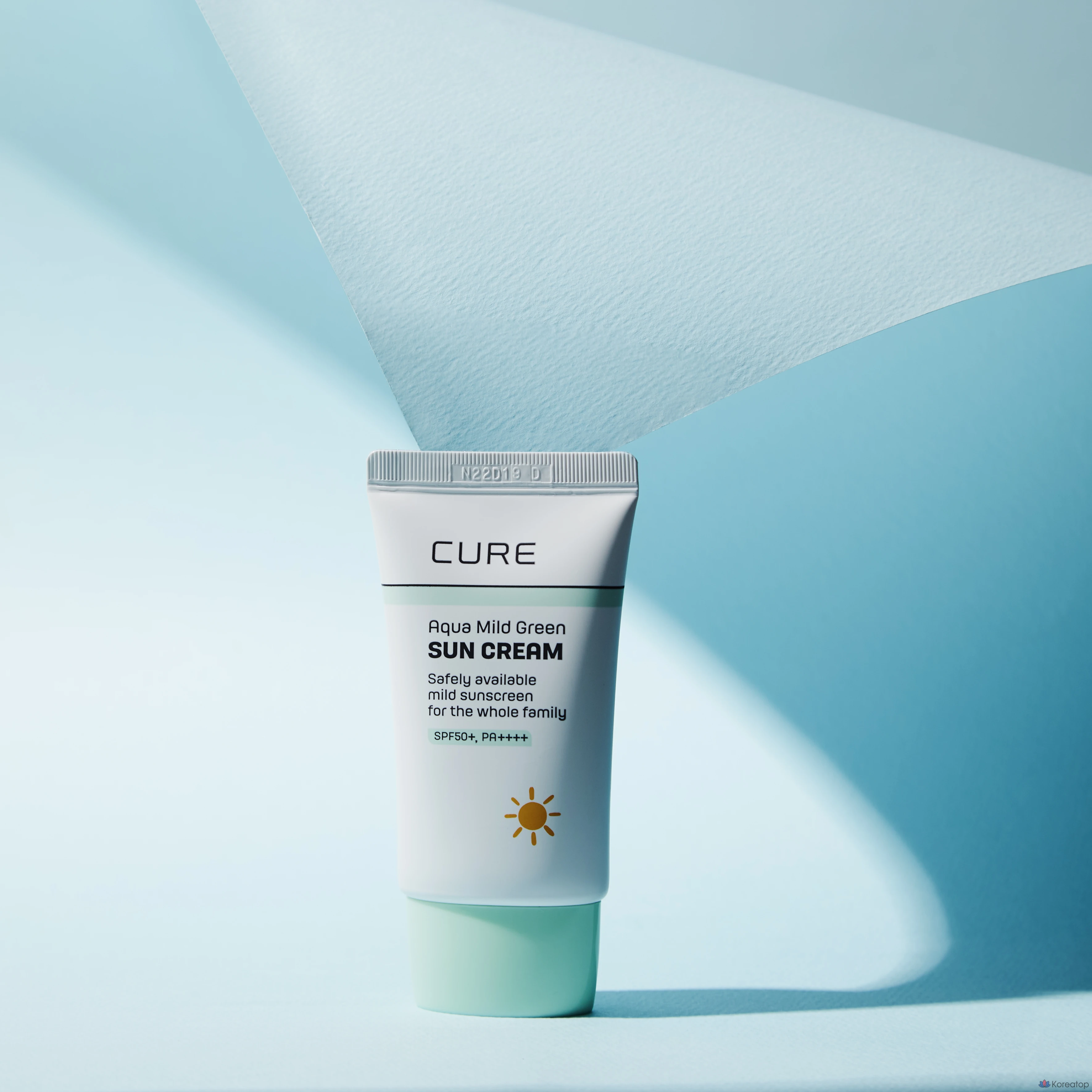 Солнцезащитный крем KIM JEONG MOON Aloe Cure Aqua Mild Green Sun Cream SPF50+ PA++++, 40 мл, 1 шт.