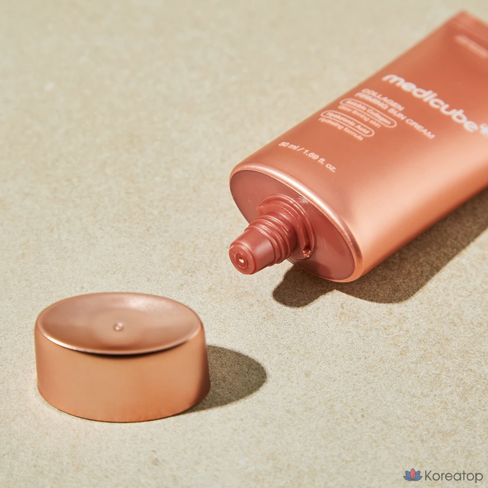 Солнцезащитный крем Medicube Collagen Firming Sun Cream SPF50+ PA++++, 50 мл, 1 шт.
