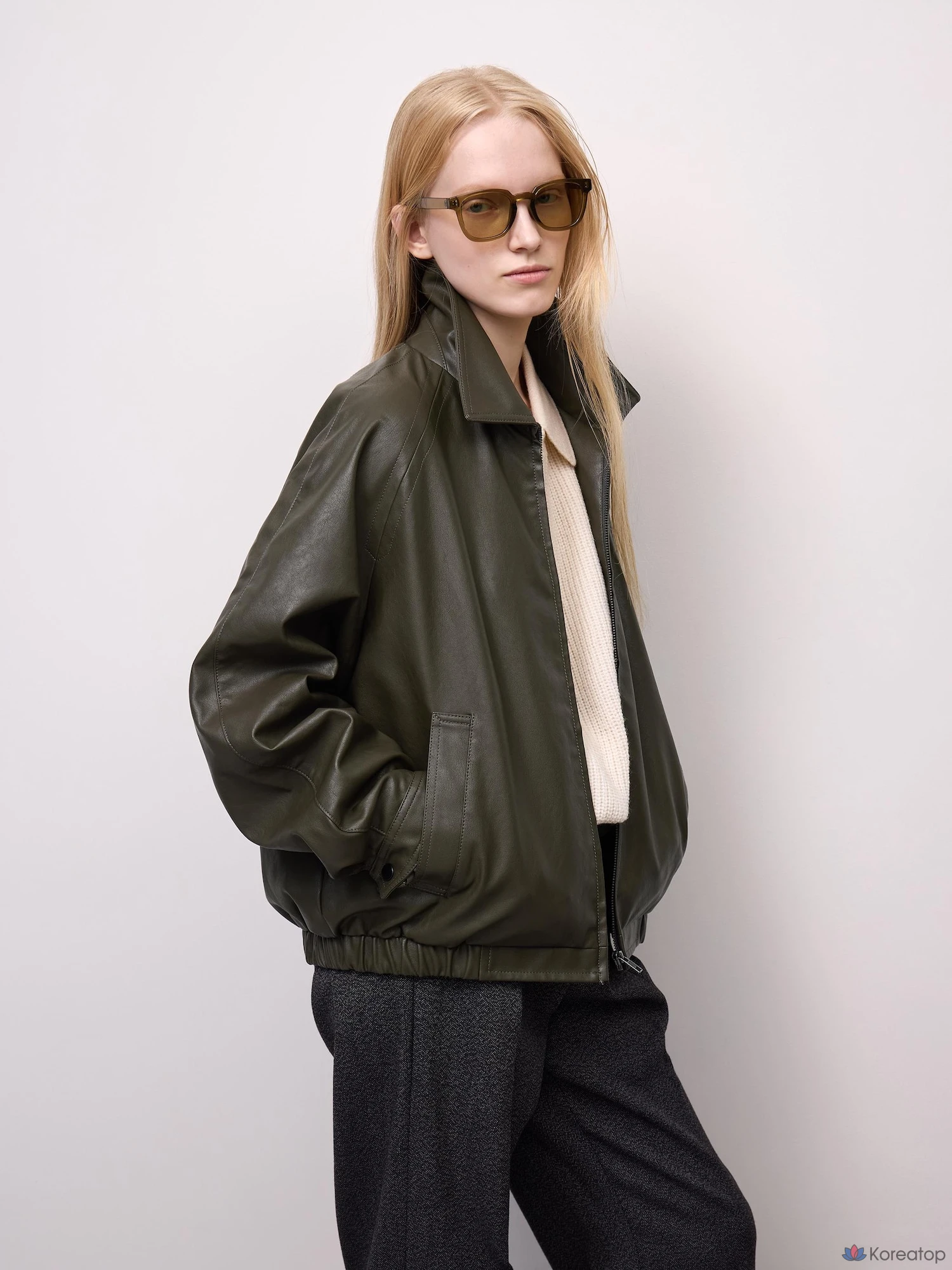 Куртка на молнии Uniqlo Faux Leather Zip-Up Jacket