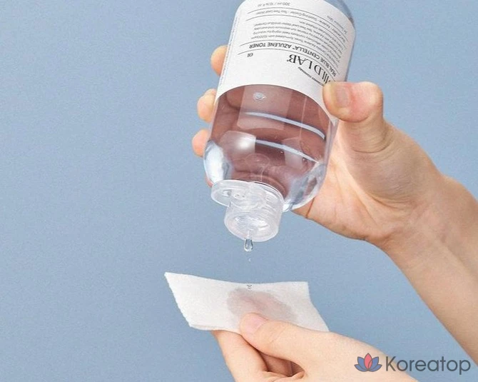 Тонер Mild Lab Real Blue Centella Azulene Toner, 300 мл, 1 шт.