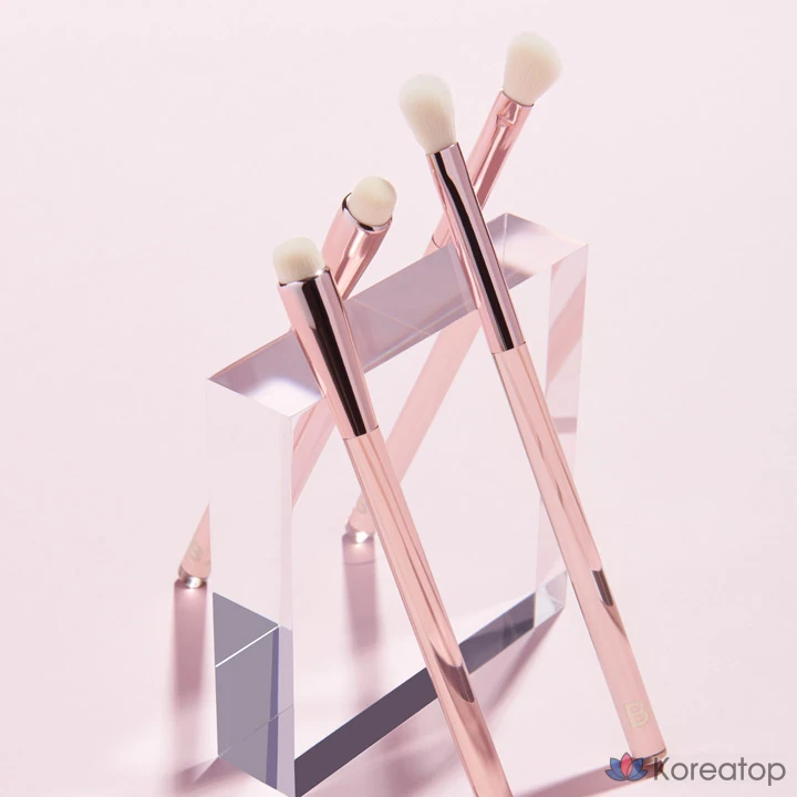 Кисть для макияжа Banila Co Fingertip Brush, 1 шт.