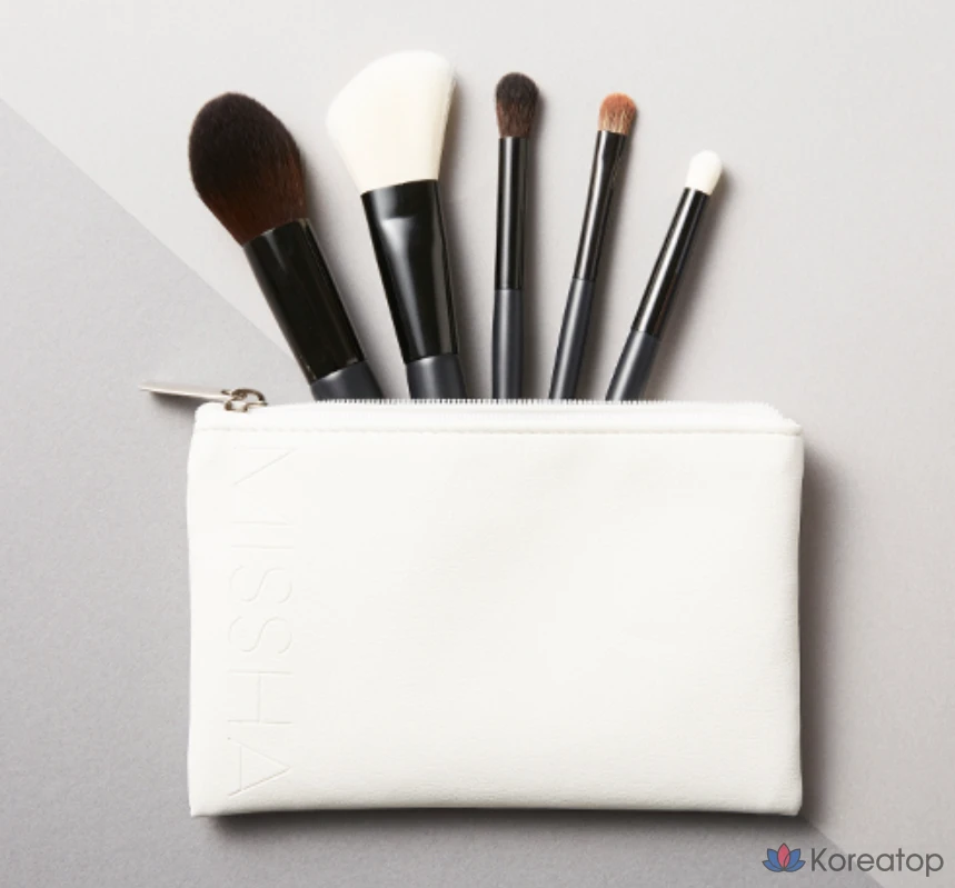 Набор для макияжа Missha Artistool To Go Mini Brush Kit + Pouch, 1 шт.