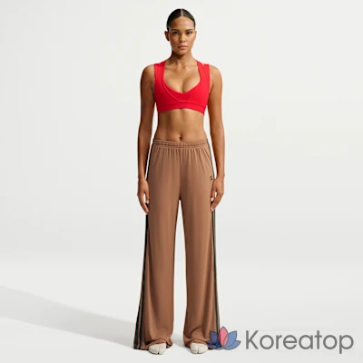 Бюстгальтер женский Nike Skims Matte Double Layer Plunge Bra, фото 4
