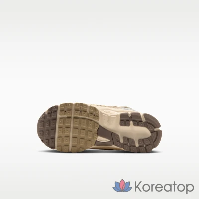 Кроссовки мужские Nike Zoom Vomero 5 SE SP, фото 2