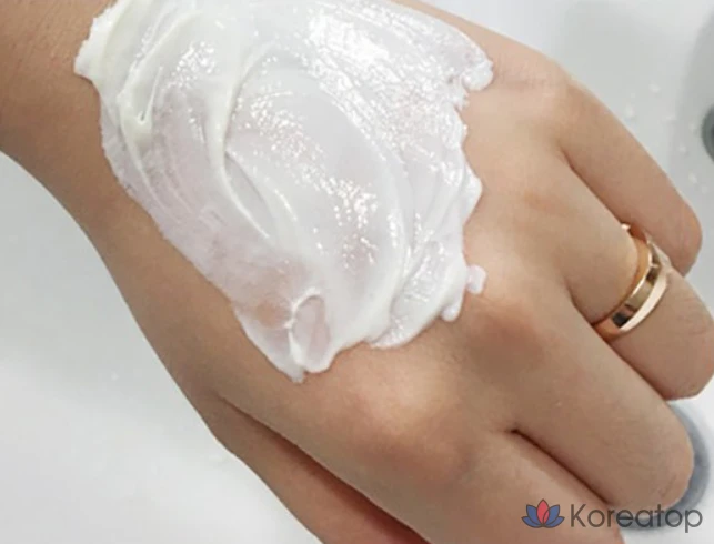 Очищающая пенка Isoi Sensitive Anti Dust Cleansing Foam, 100 мл, 1 шт.