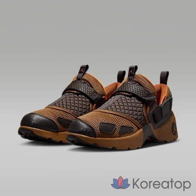 Кроссовки женские Jordan Trunner LX