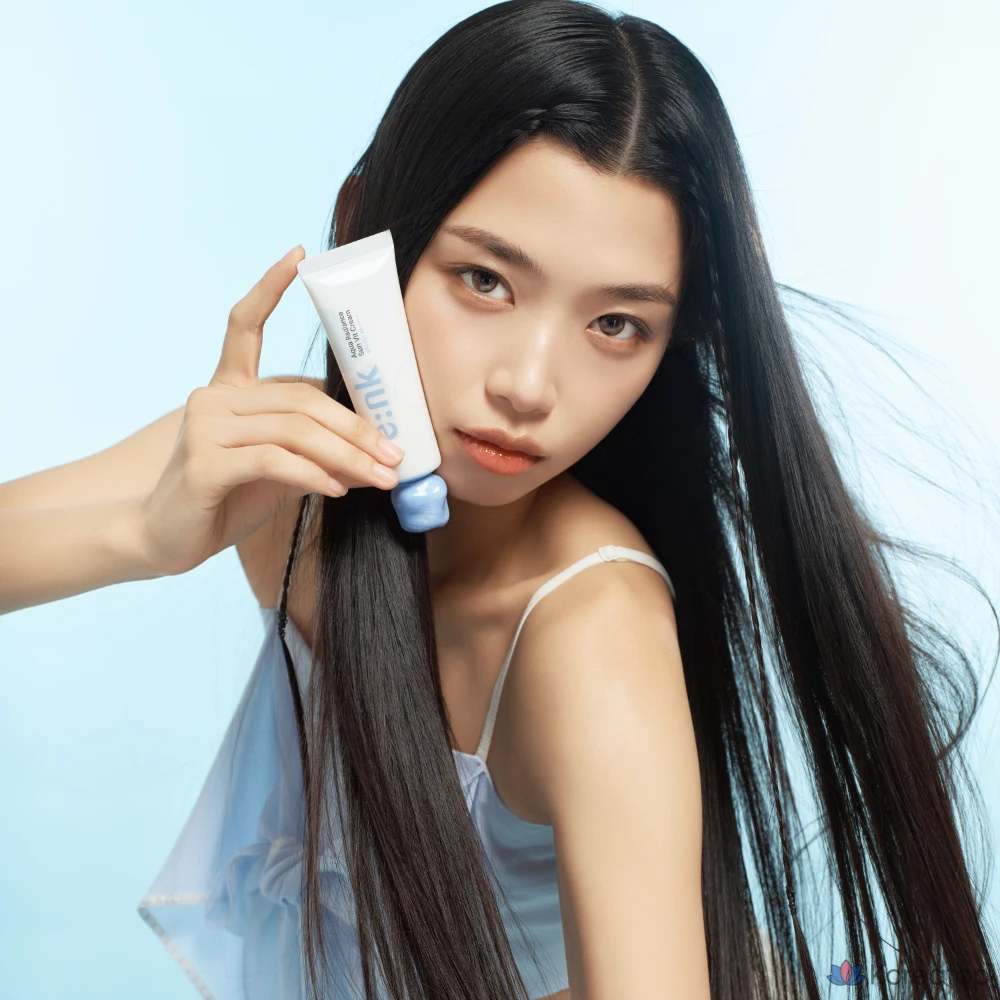 Солнцезащитный крем Re:Nk Aqua Radiance Sun Cream SPF50+ PA++++, 50 мл, 1 шт.
