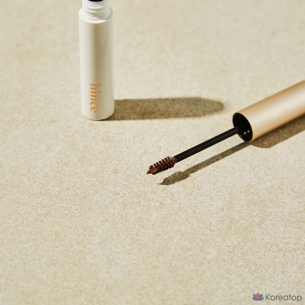 Карандаш для бровей Hince Signature Brow Shaper, оттенок Natural Brown, 1 шт.