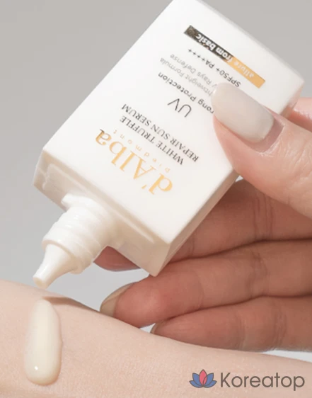 Солнцезащитный крем d'Alba White Truffle Repair Sun Serum SPF50+ PA++++, 35 мл, 1 шт.