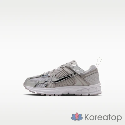 Кроссовки мужские Nike Zoom Vomero 5 SE SP