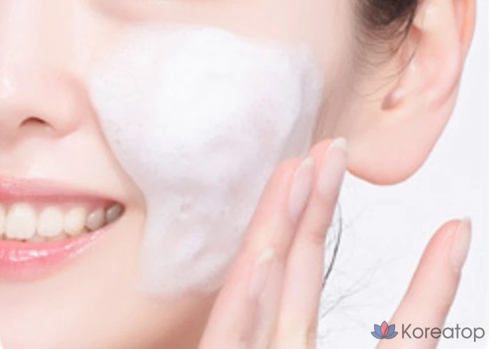 Очищающая пенка MAXCLINIC Purity Tox Brightening Oil Foam, 110 г, 1 шт.