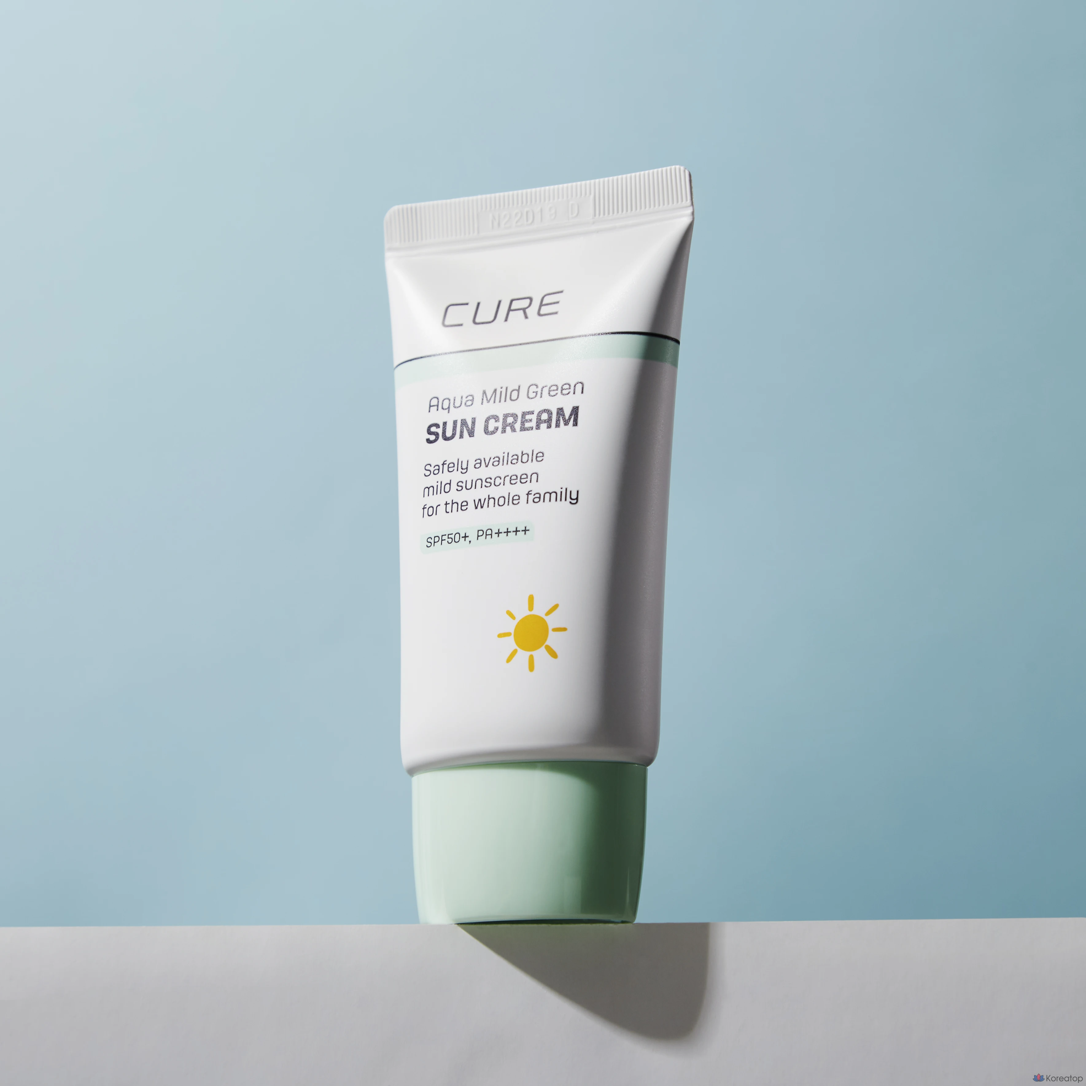 Солнцезащитный крем KIM JEONG MOON Aloe Cure Aqua Mild Green Sun Cream SPF50+ PA++++, 40 мл, 1 шт.