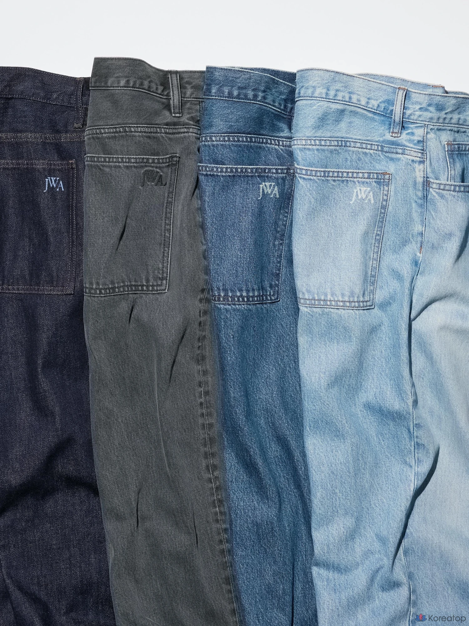 Джинсы Uniqlo Straight Jeans