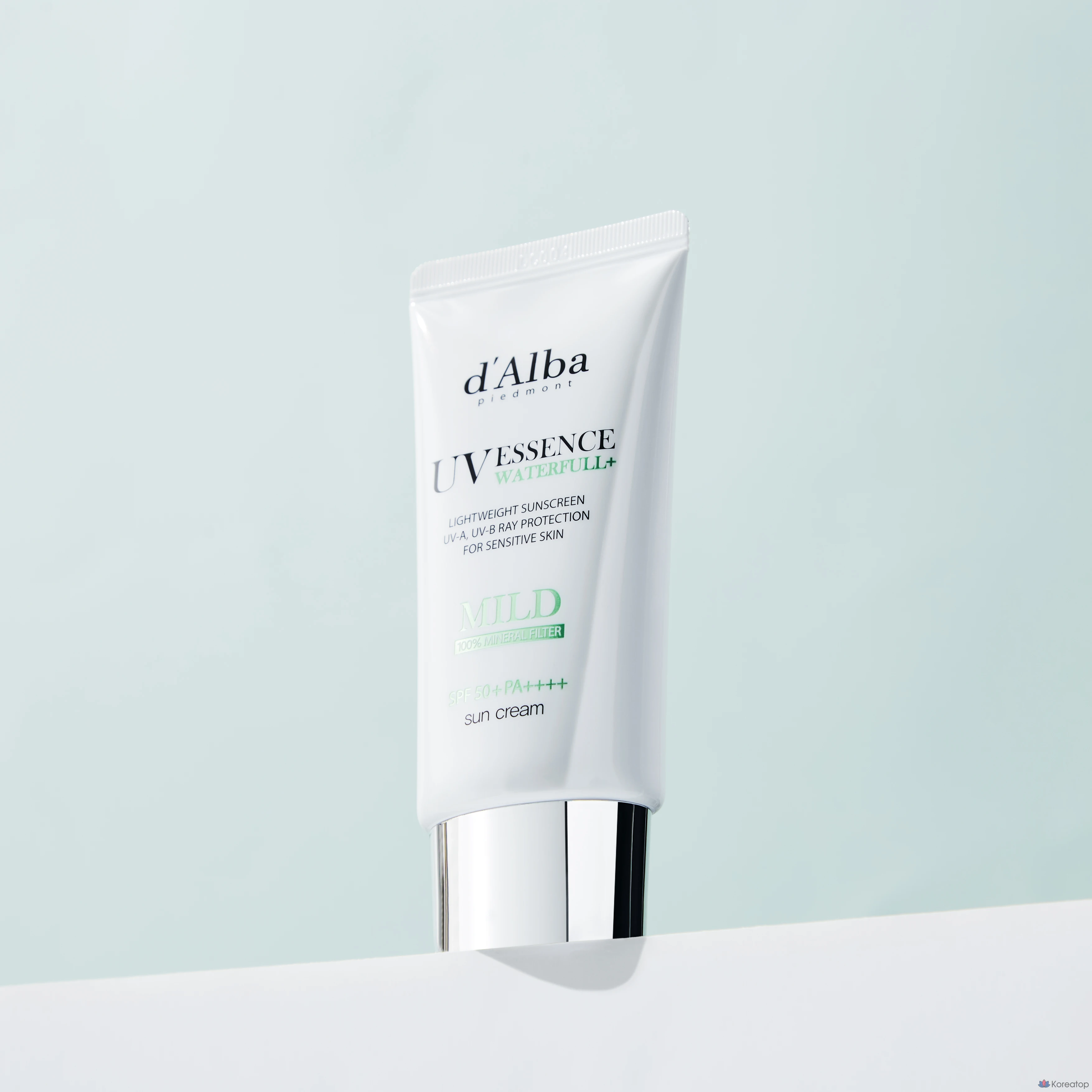 Солнцезащитный крем d'Alba Waterfull Mild Sun Cream SPF50+ PA++++, 50 мл, 1 шт.