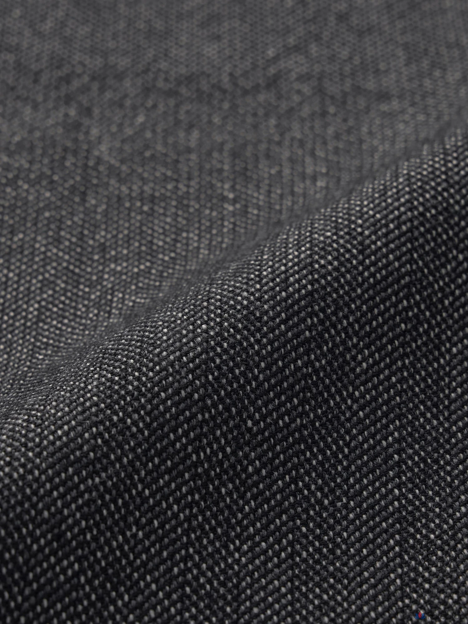 Брюки Uniqlo Tuck Tapered Pants (Pattern)