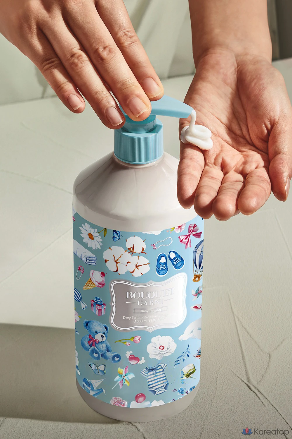 Лосьон для тела Bouquet Garni Deep Perfume Volume Body Lotion, аромат Baby Powder, 1 л, 1 шт.