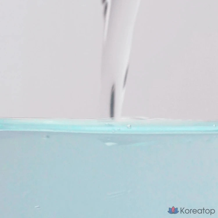 Тонер IsNtree Ultra-Low Molecular Hyaluronic Acid Toner, 300 мл, 1 шт.