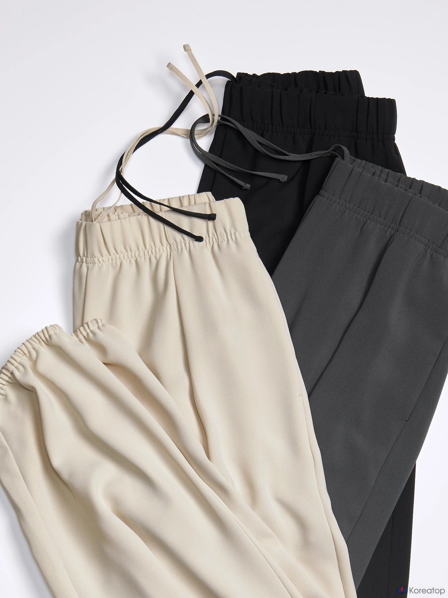 Брюки Uniqlo Drape Balloon Pants