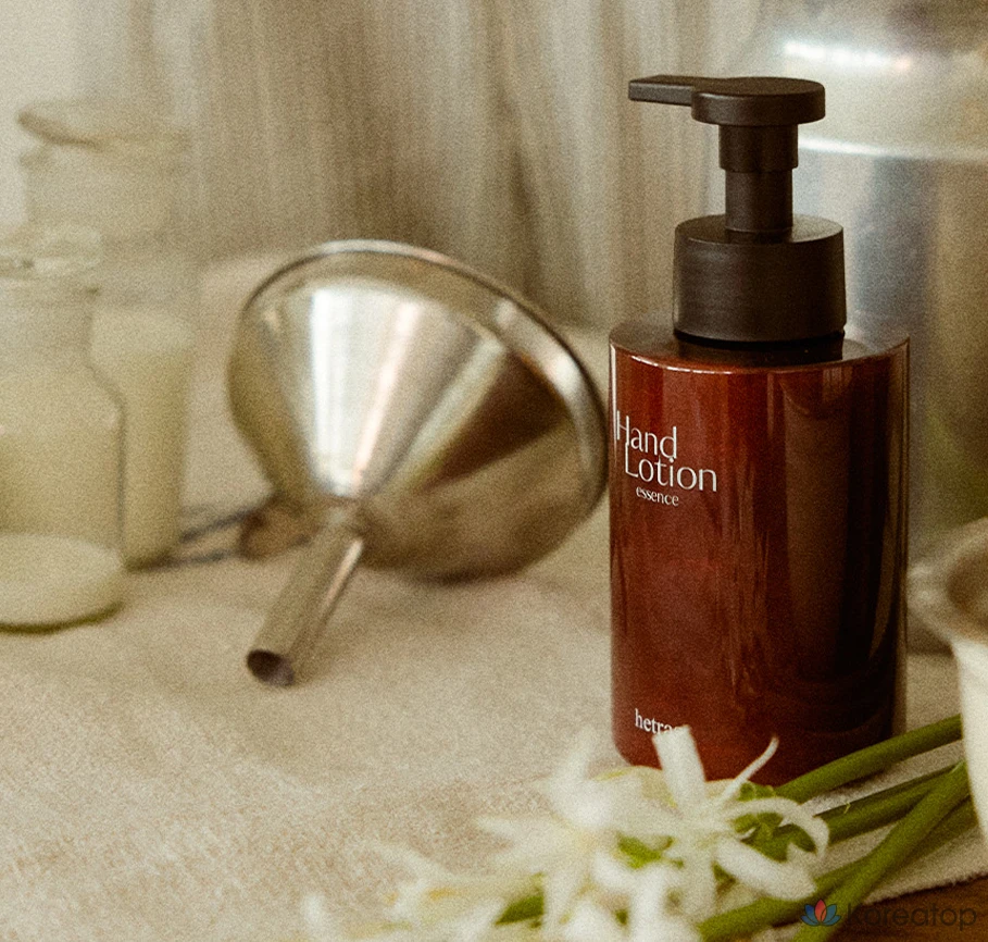Парфюмированная эссенция для рук HETRAS Perfume Essence Hand Lotion Gift Edition Hotelwood, 515 мл, 1 шт.