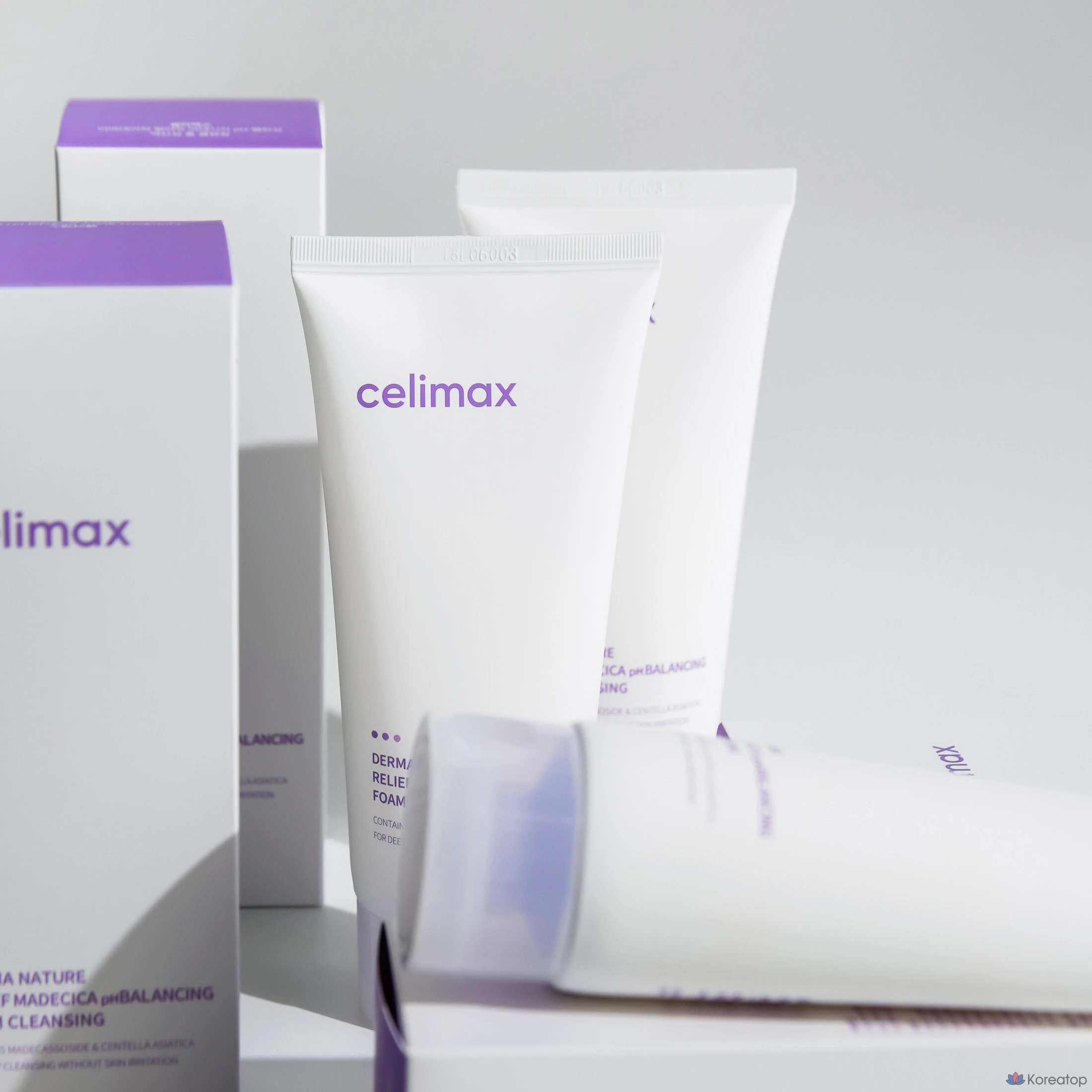 Пенка для умывания Celimax Madecica Low pH Cleansing Foam, 150 мл, 1 шт.