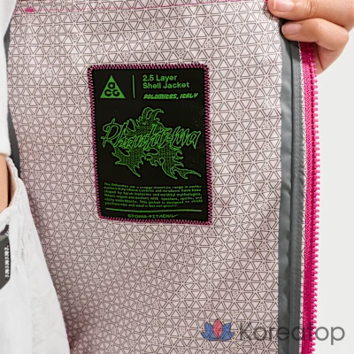 Куртка женская ACG Fantasma Storm-FIT ADV Jacket