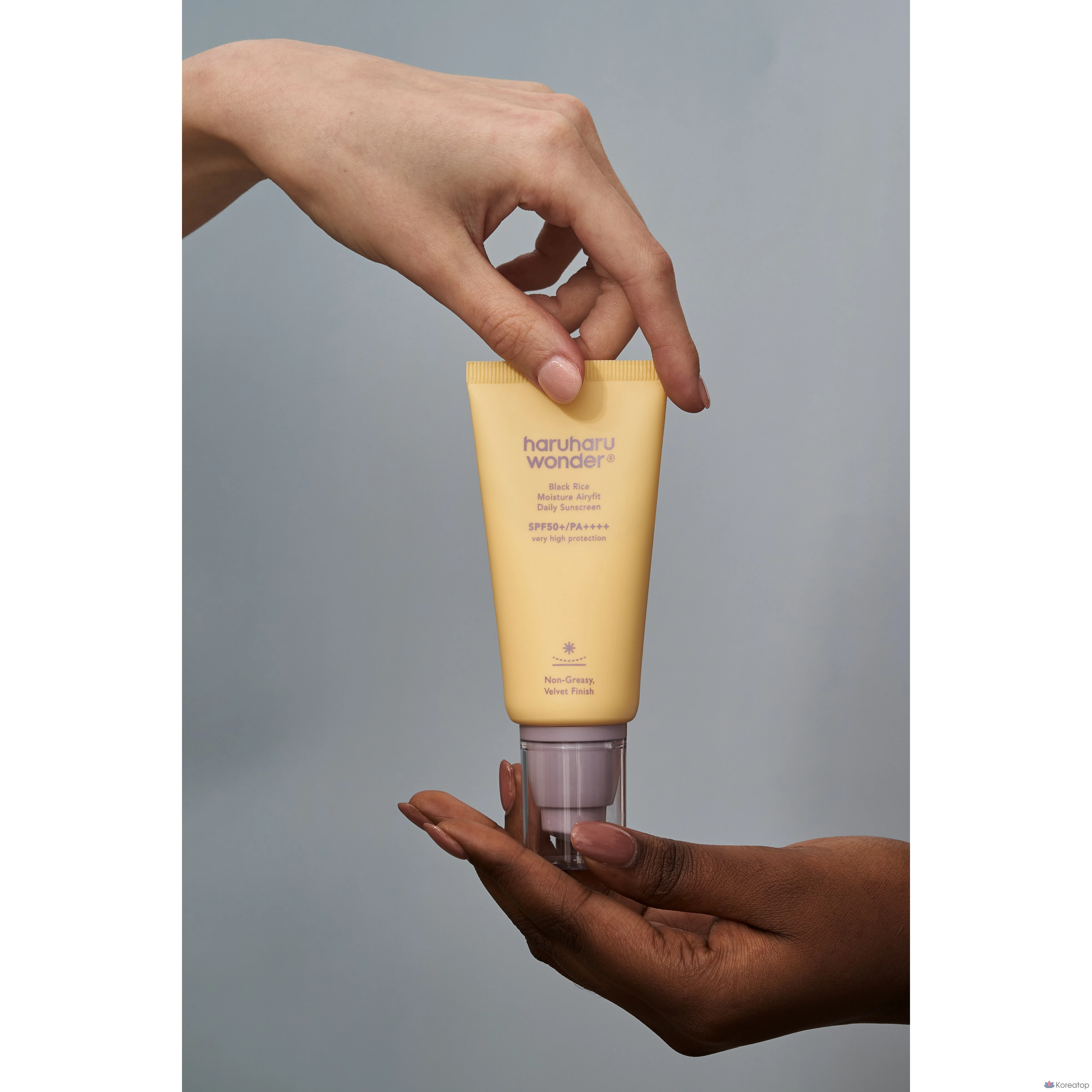 Солнцезащитный крем Haruharu Wonder Black Rice Moisture Airy-Fit Daily Sunscreen, 50 мл, 1 шт.