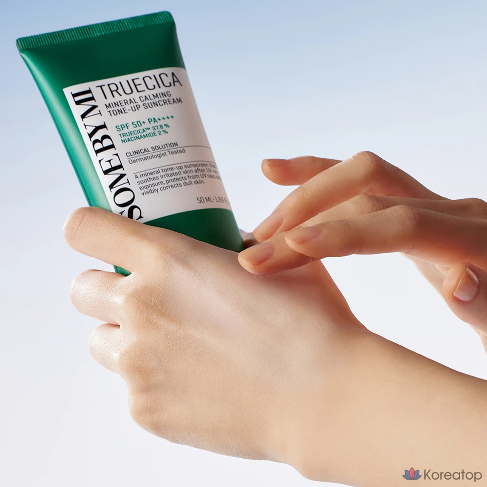 Солнцезащитный крем Some By Mi Truecica Mineral Calming Tone Up Sunscreen SPF50+ PA++++, 50 мл, 1 шт.
