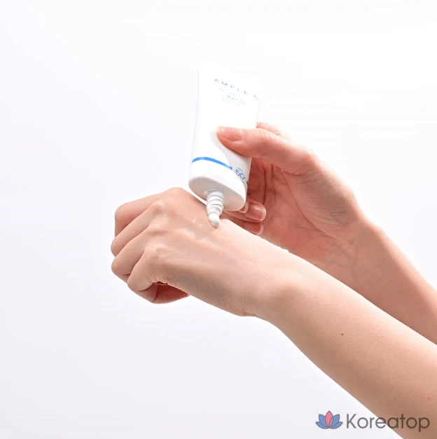 Солнцезащитный крем AMPLE:N Solar Shot Water Sun Cream SPF50+ PA++++, 40 мл, 1 шт.