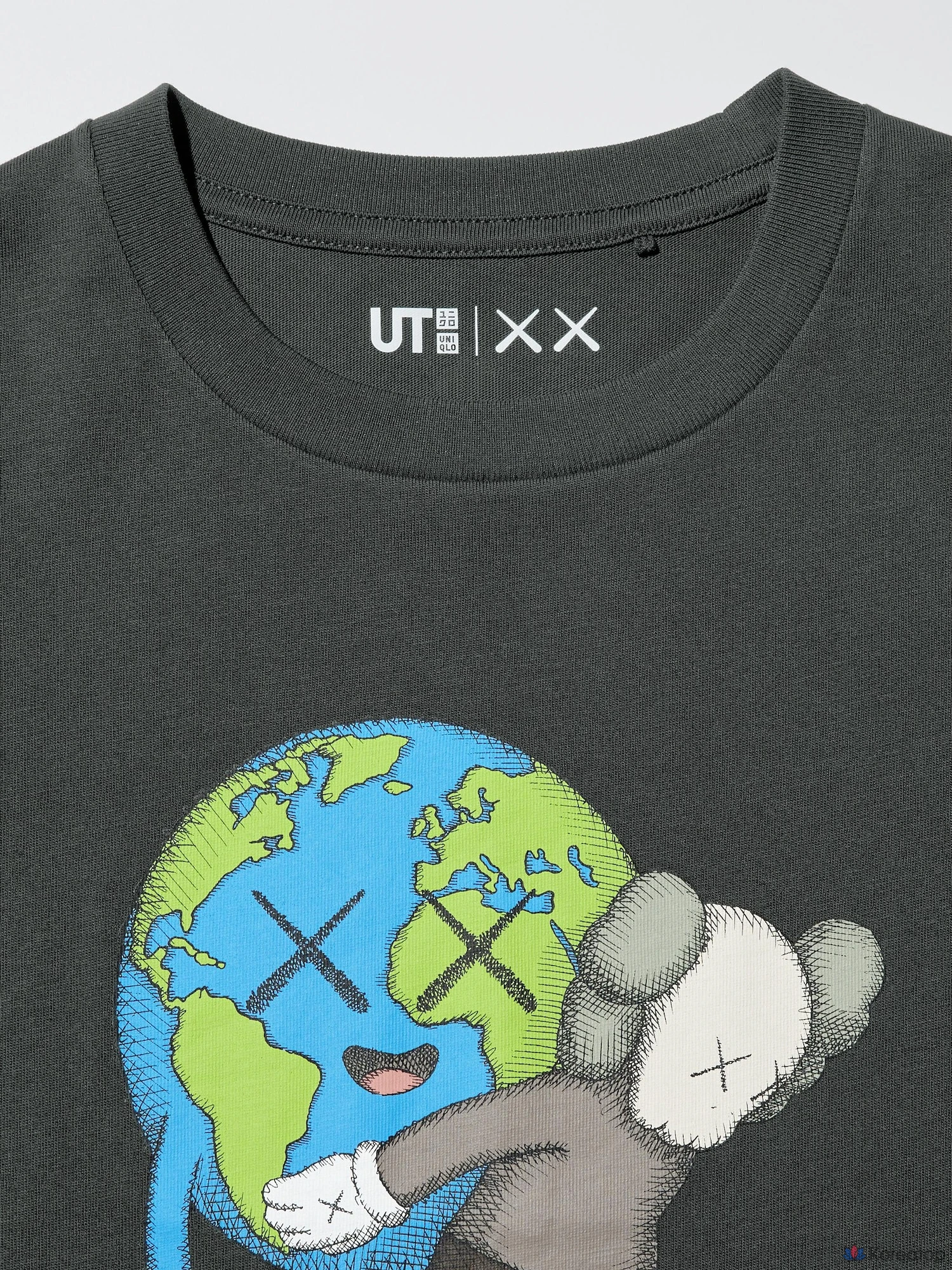 Футболка детская Uniqlo KAWS Universe UT Graphic T