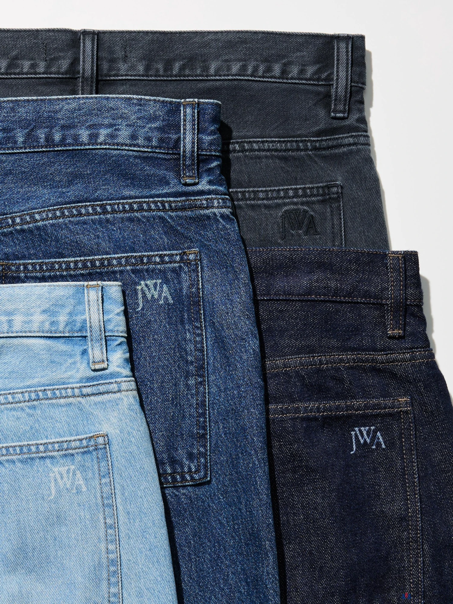 Джинсы Uniqlo Straight Jeans