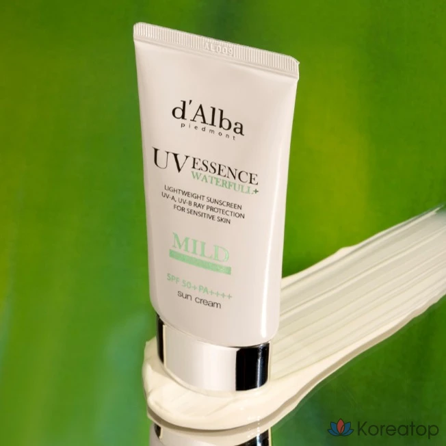 Солнцезащитный крем d'Alba Waterfull Mild Sun Cream SPF50+ PA++++, 50 мл, 1 шт.