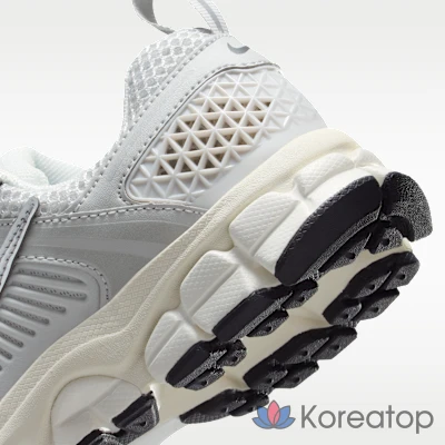 Кроссовки мужские Nike Zoom Vomero 5 SE SP, фото 8
