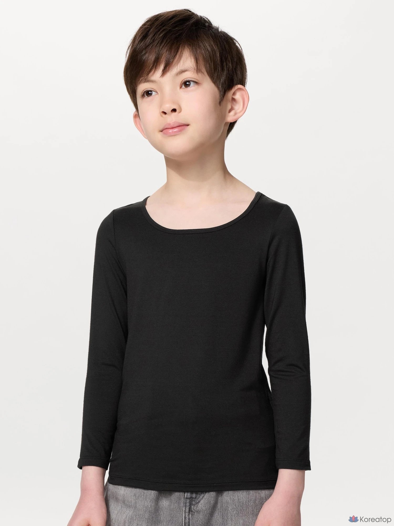 Футболка детская Uniqlo HEATTECH U-Neck Long Sleeve T-Shirt
