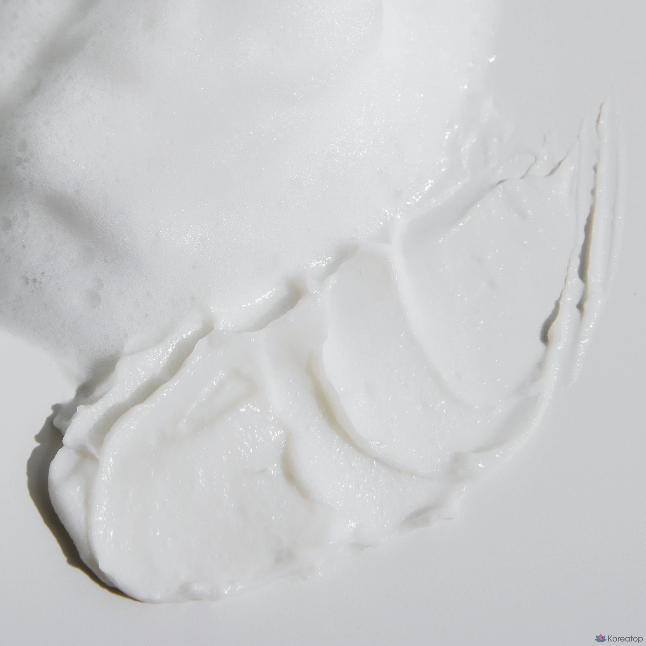 Пенка для умывания Celimax Madecica Low pH Cleansing Foam, 150 мл, 1 шт.