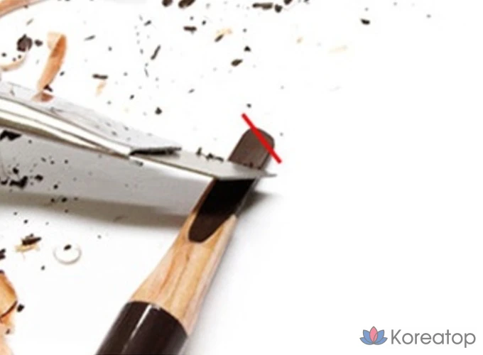 Карандаш для бровей Mqny My Strong Eyebrow Pencil, оттенок Natural Brown, 1.2 г, 1 шт.