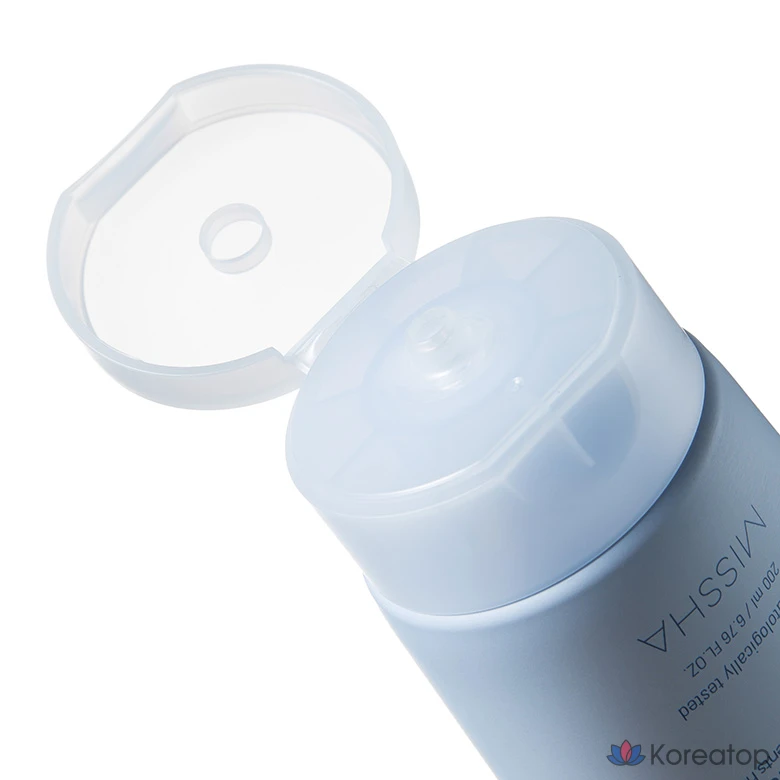 Очищающая пенка Missha Super Aqua Ultra Hyalron Cleansing Foam, 200 мл, 1 шт.
