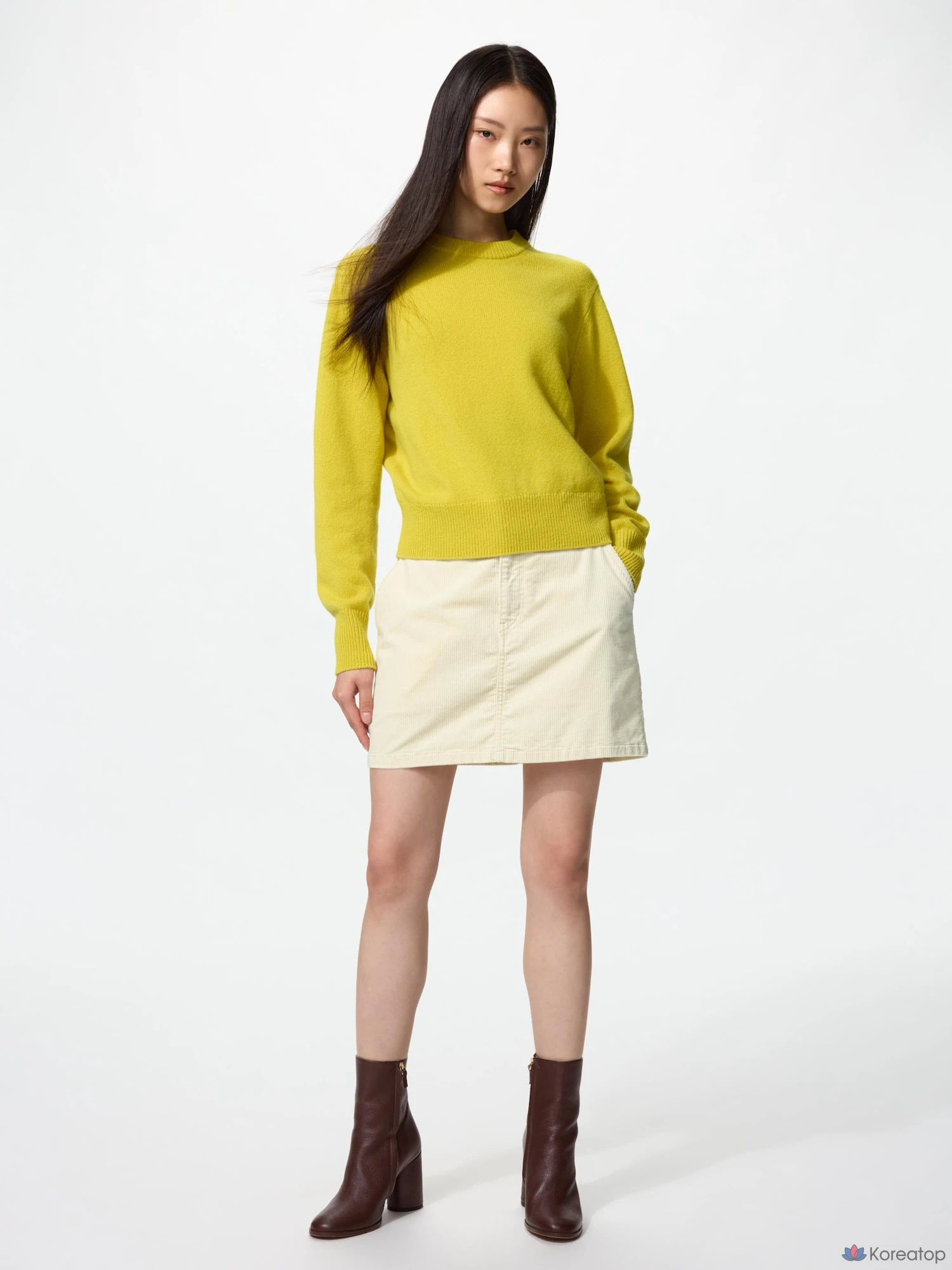 Свитер Uniqlo Lambswool Crew Neck