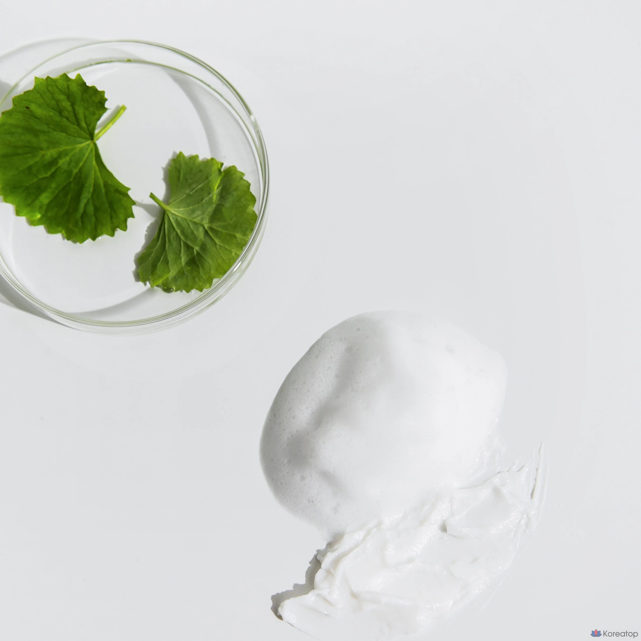 Пенка для умывания Celimax Madecica Low pH Cleansing Foam, 150 мл, 1 шт.