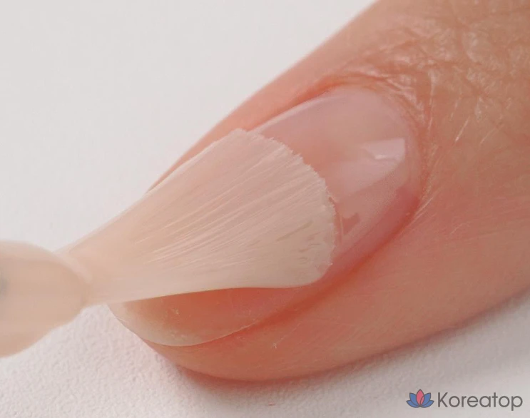 Укрепляющее средство для ногтей Ohora Natural Glow Milk Syrup Nail Strengthener Coconut, 15 мл, 1 шт.
