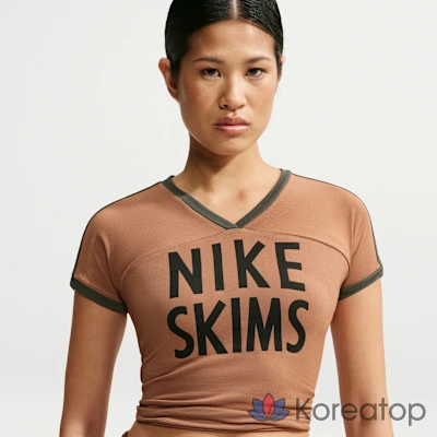 Топ женский Nike Skims Stretch Knit V-Neck Short Sleeve Top
