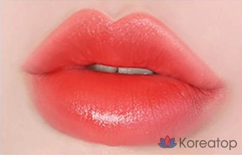 Губная помада FMGT New Bold Sheer Glow Lipstick, оттенок 06 Layering Red, 1 шт.