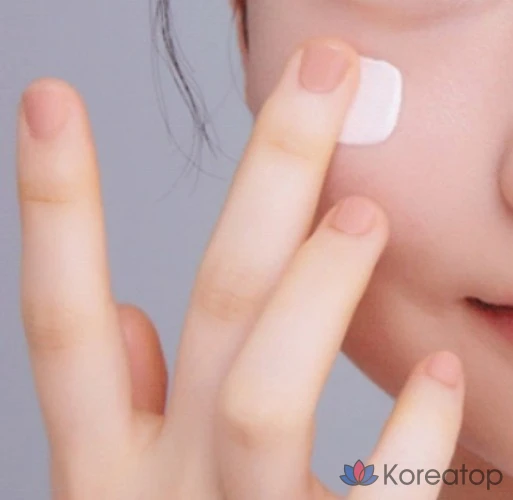 Тонер Innisfree New Cherry Blossom Glow Skin Fit Tone Up Cream SPF50+ PA++++, оттенок Pink, 50 мл, 1 шт.