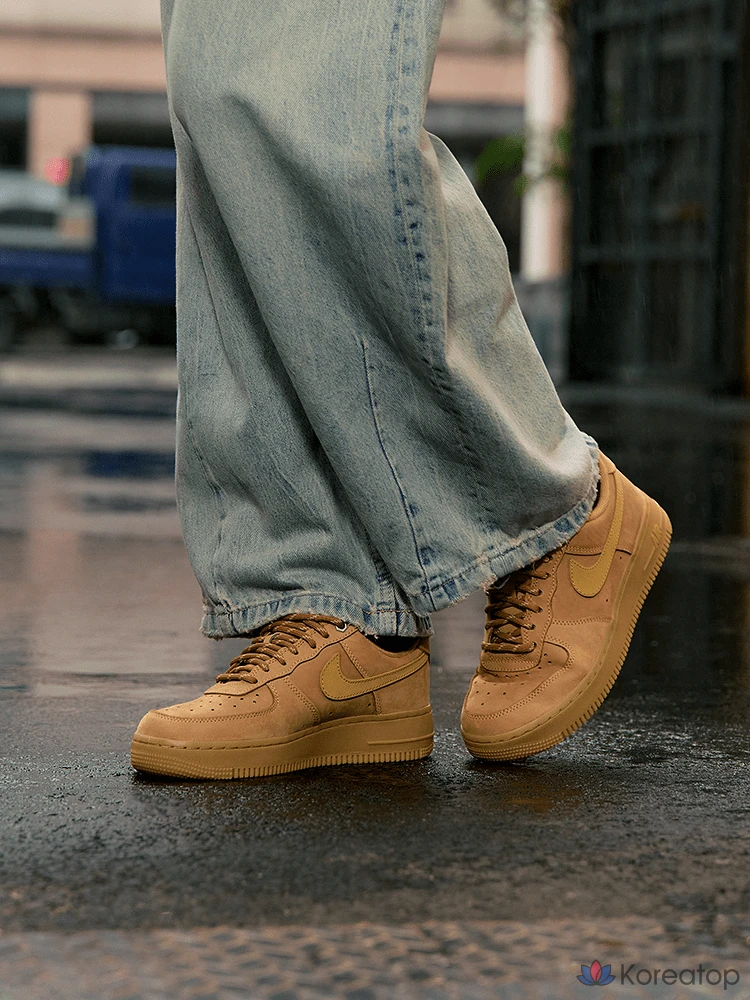 Кроссовки женские Nike Air Force 1 '07 WB