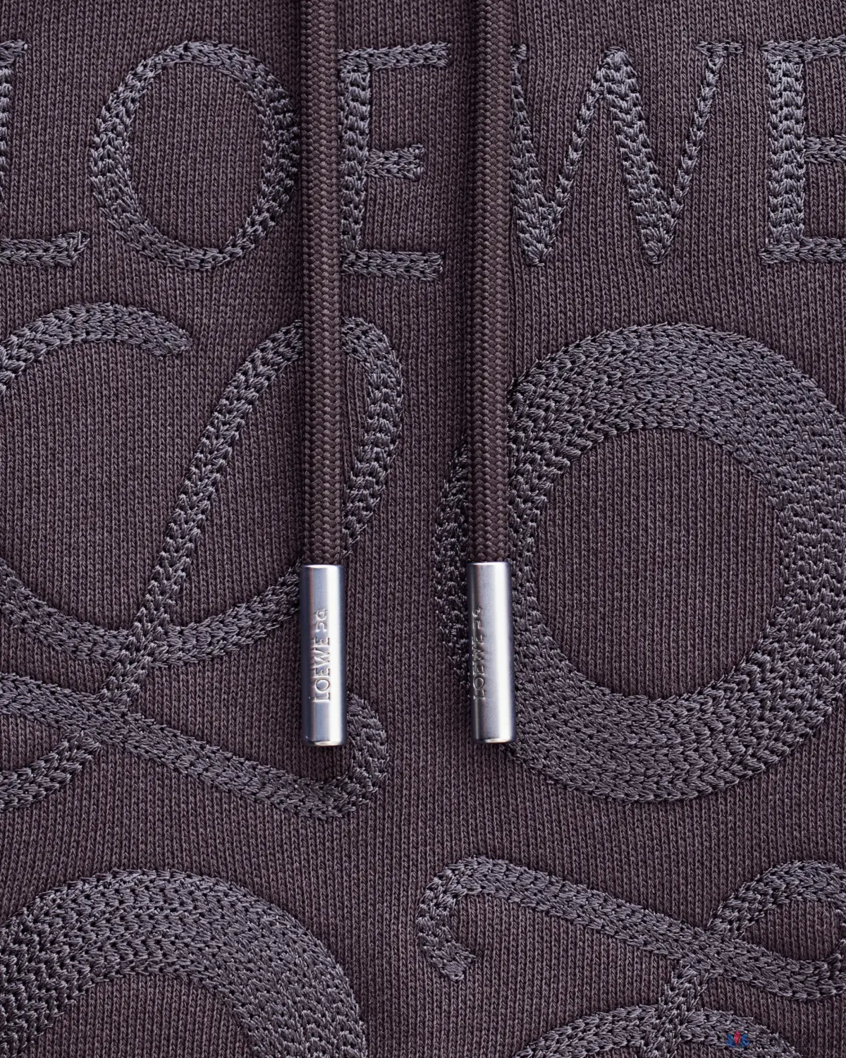 LOEWE x на