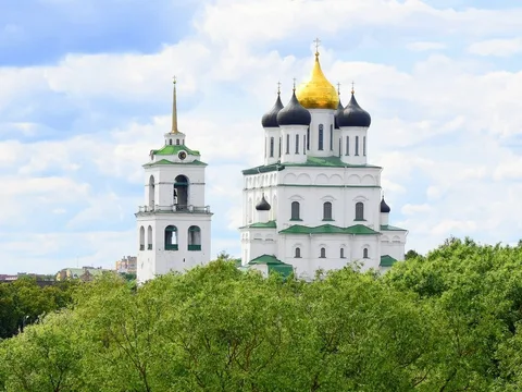 Фотоэкскурсия по Пскову «Набережные двух рек»