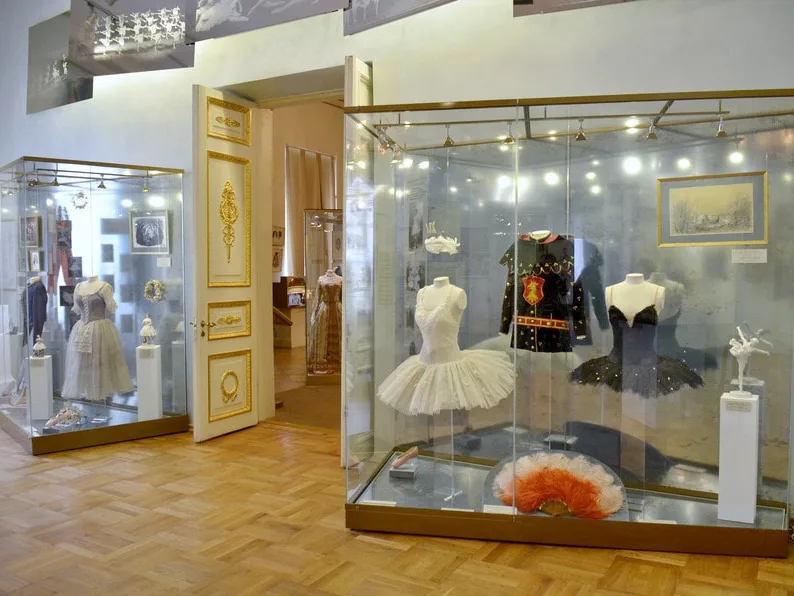 Театральный музей в Санкт-Петербурге