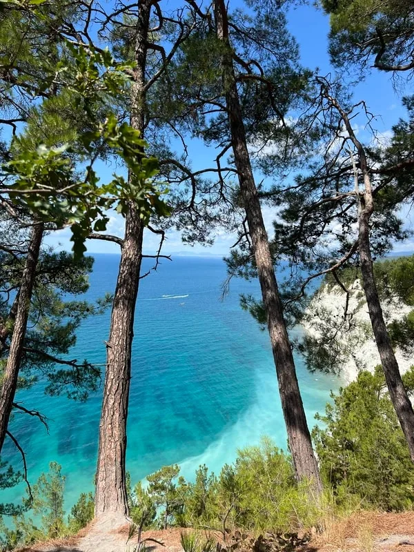 Джанхот — райский уголок (из Новороссийска)