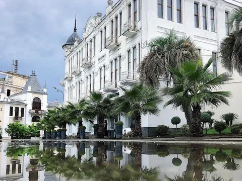 Тур в восточную Апсны: Сухум и термальный источник Кындыг