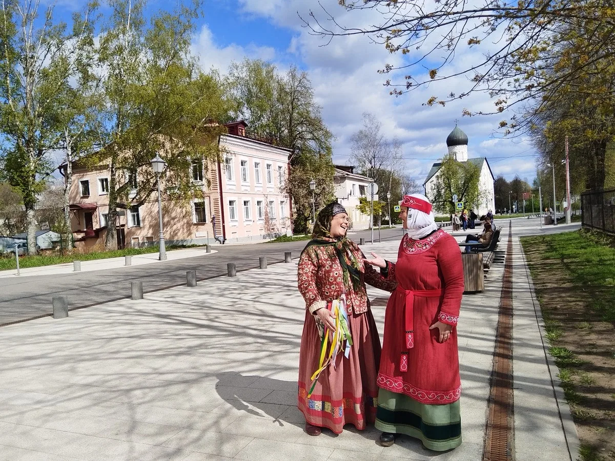К хозяйке Славенского конца в Великом Новгороде
